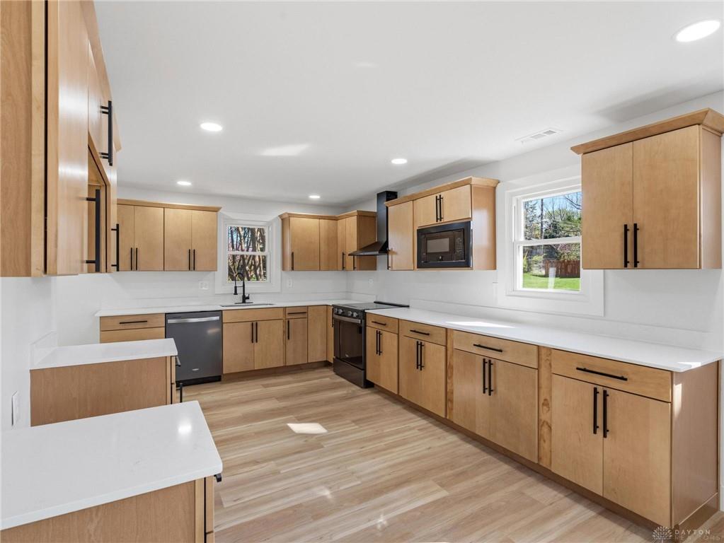 801 Southford Property Photo 18