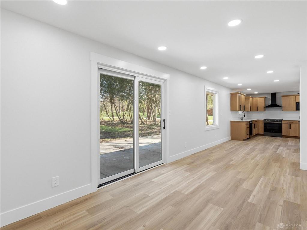 801 Southford Property Photo 23