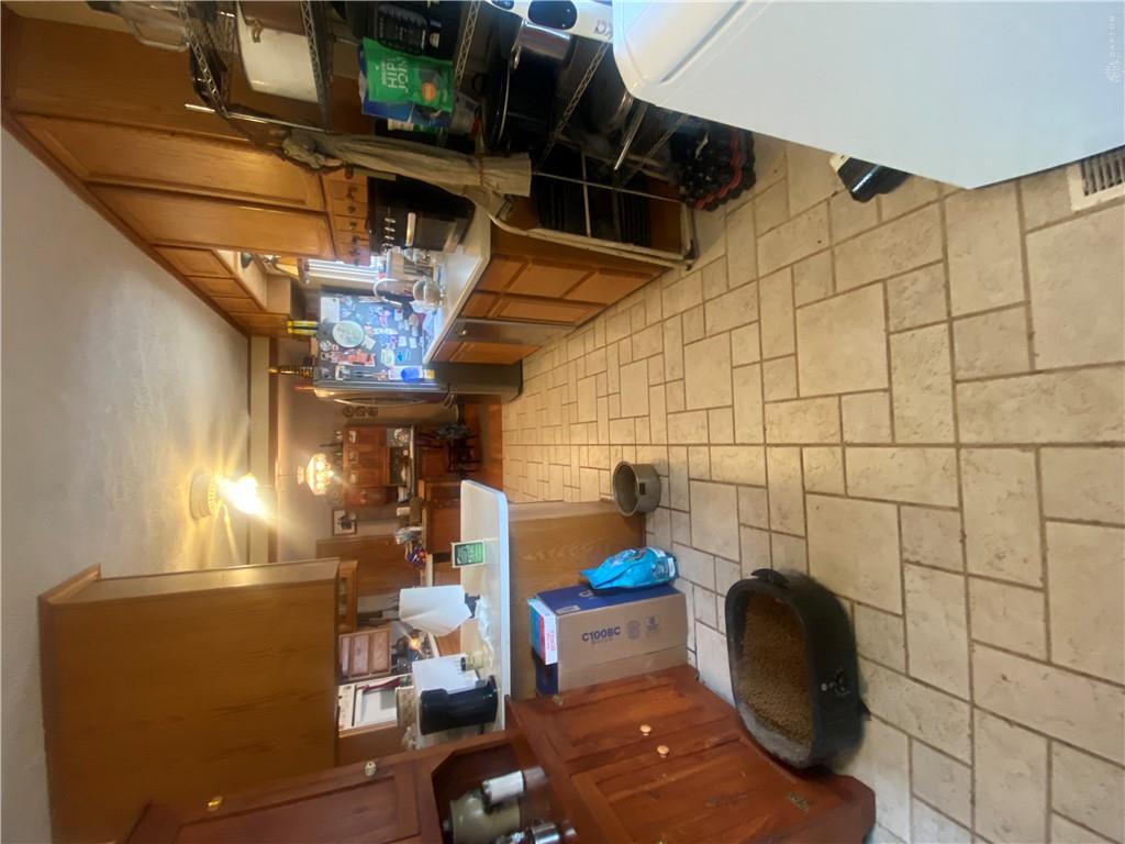 345 Washington Property Photo 17