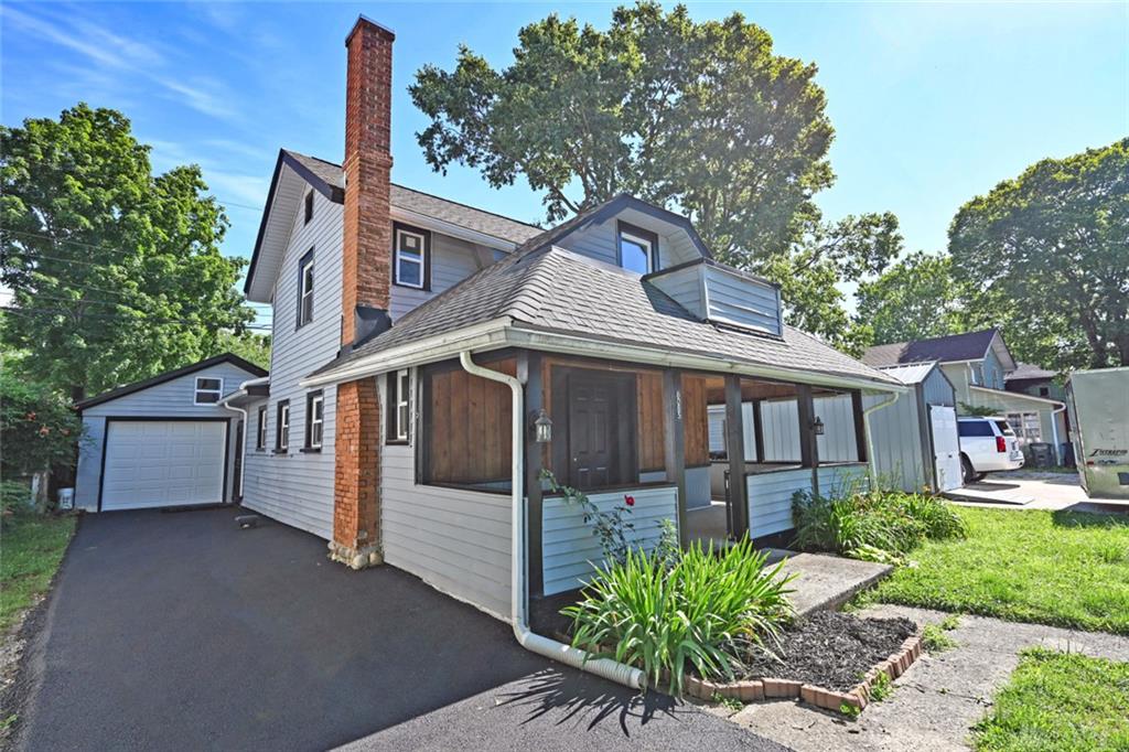6065 5th Property Photo 2