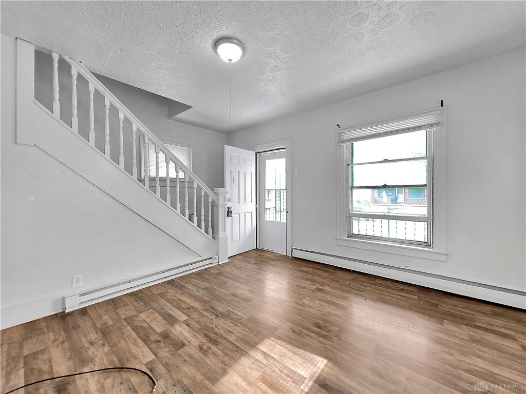 1505 Lawn Property Photo 4