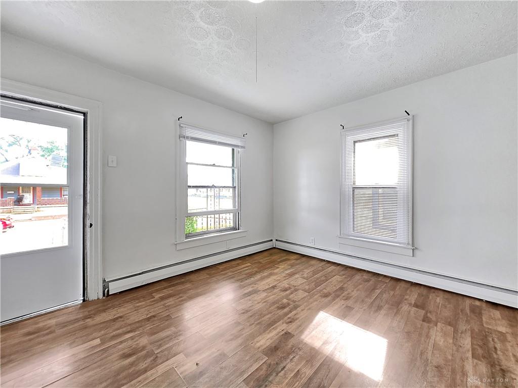 1505 Lawn Property Photo 5