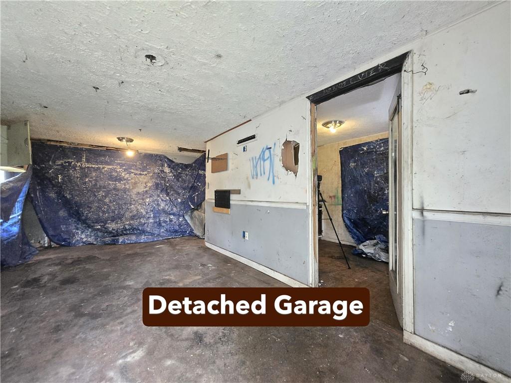 1505 Lawn Property Photo 27