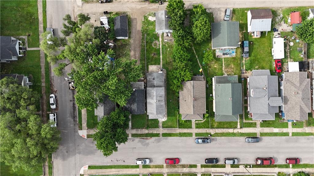 1505 Lawn Property Photo 29