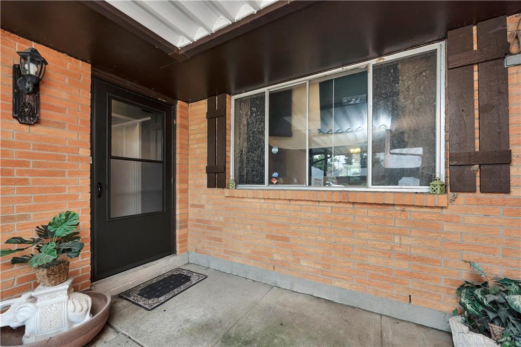 5468 Schiering Property Photo 2