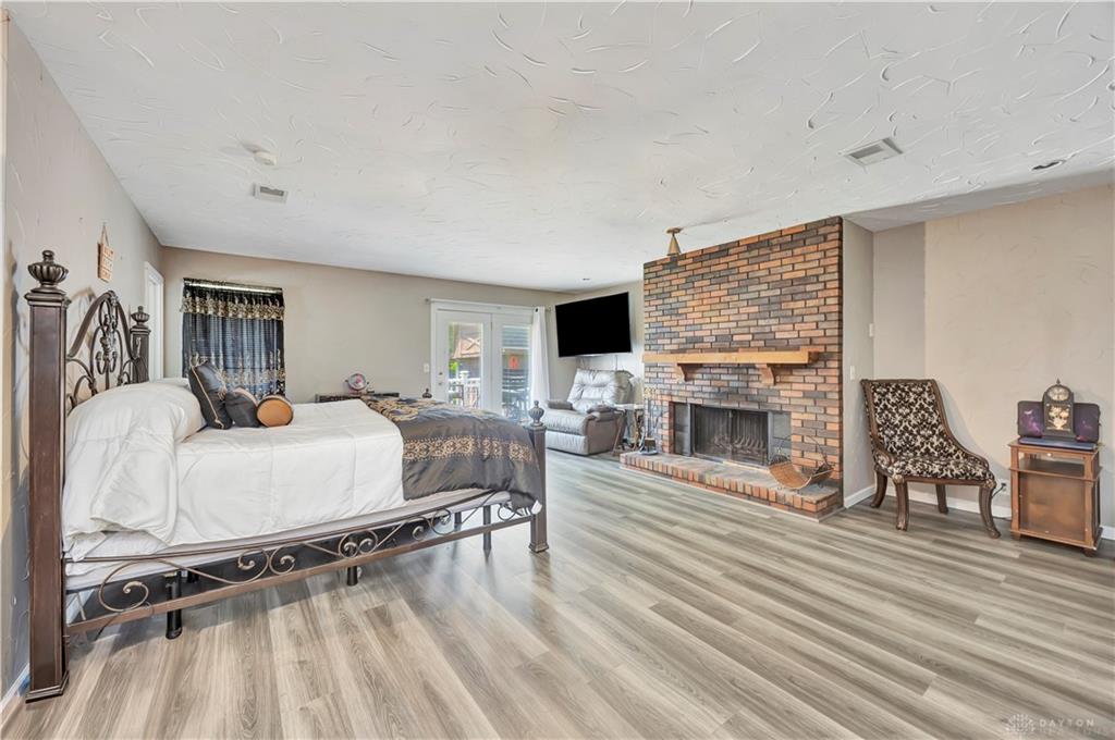 5468 Schiering Property Photo 19