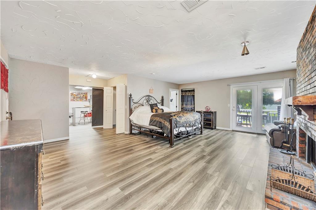 5468 Schiering Property Photo 20