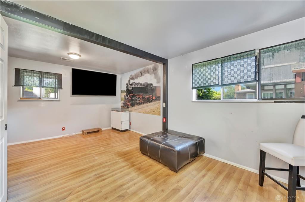 5468 Schiering Property Photo 31