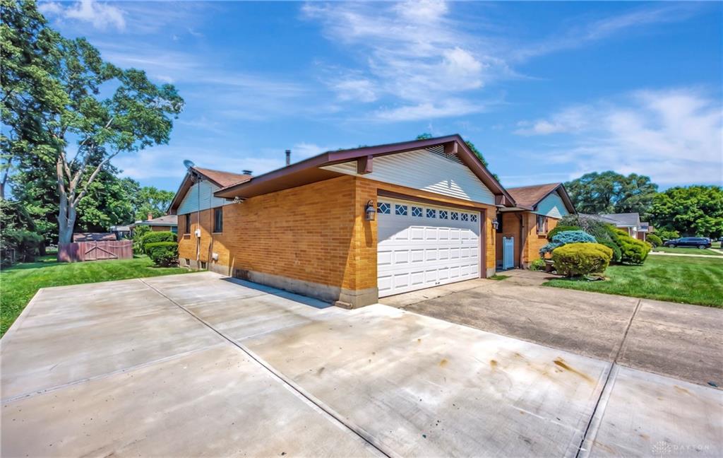 5468 Schiering Property Photo 39