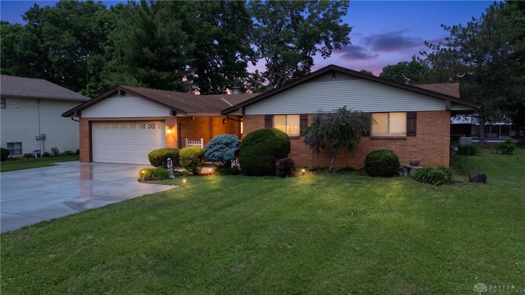5468 Schiering Property Photo 40