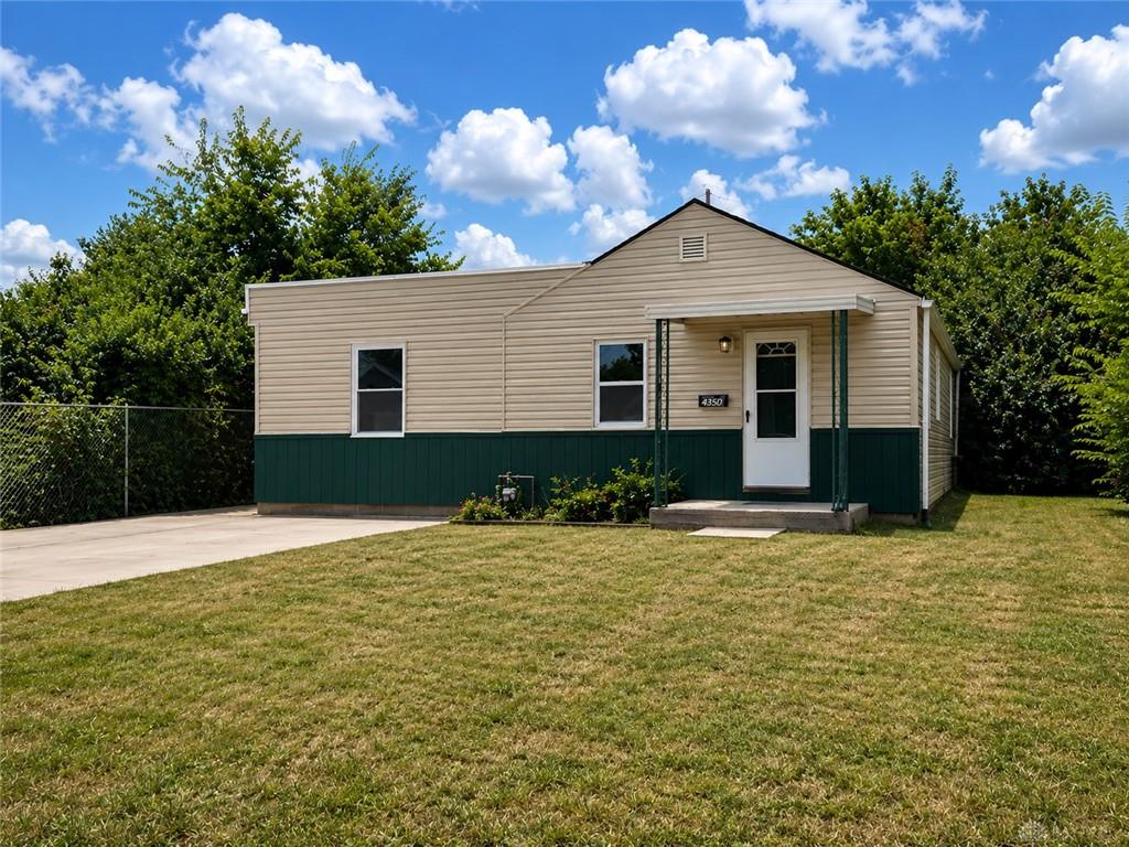 2509 Berwyck Property Photo 1