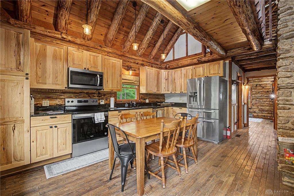 8240 Cedar Hill Property Photo 9
