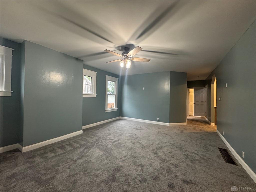 236 Lincoln Property Photo 4
