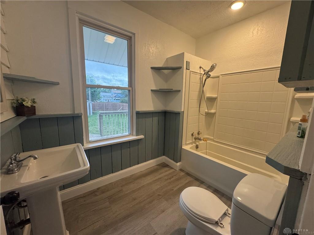 236 Lincoln Property Photo 17