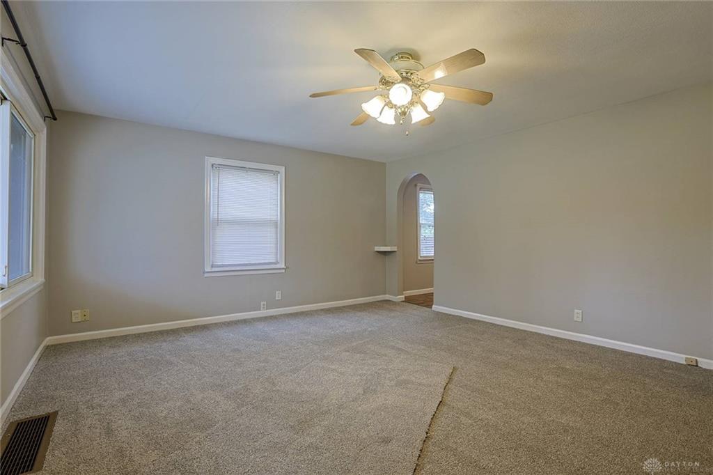 905 Allen Property Photo 6