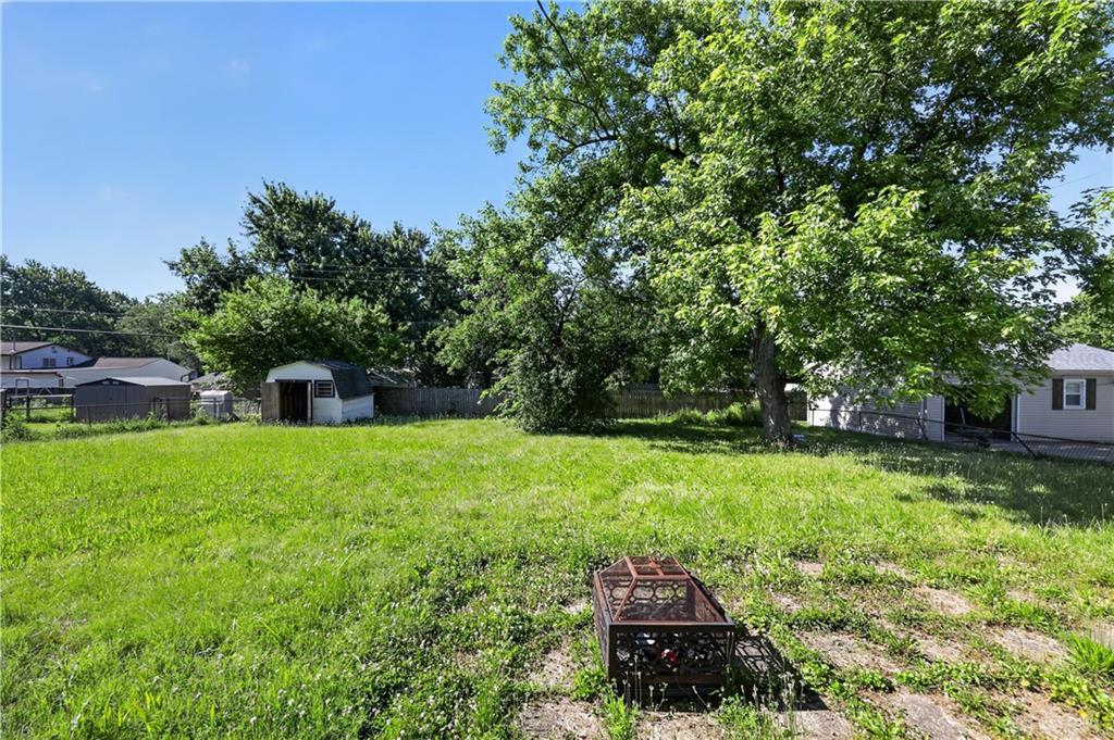 2800 E Stroop Property Photo 4