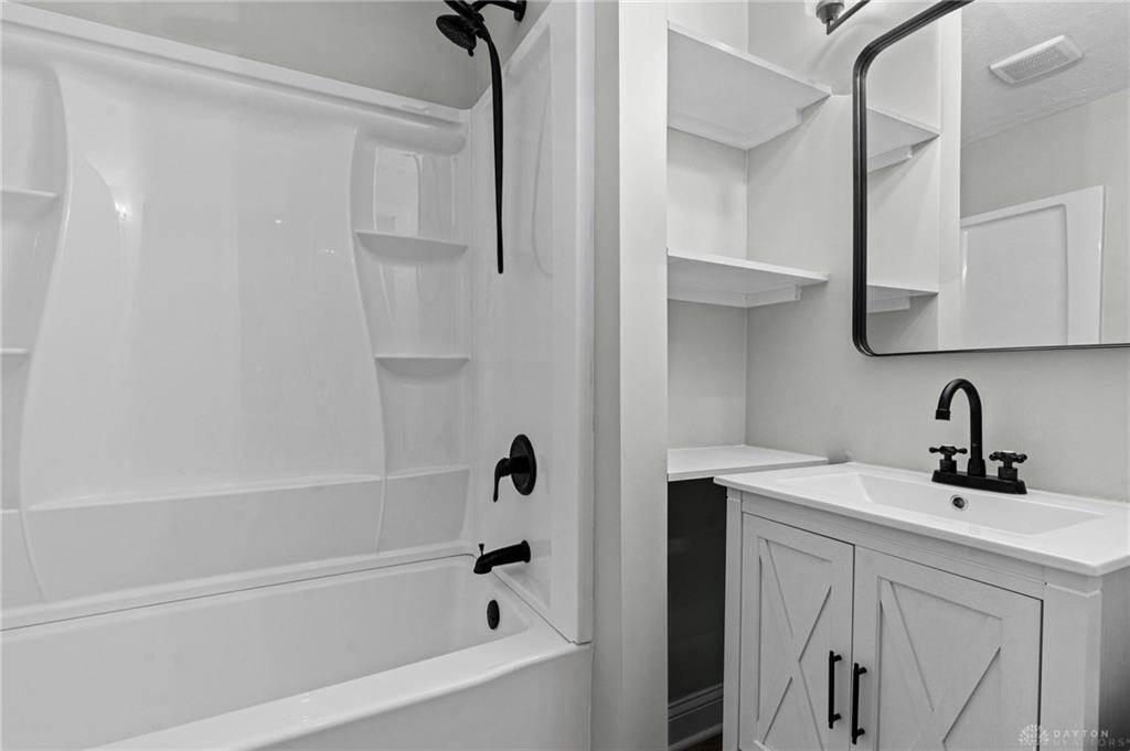 101 S Howard Property Photo 18
