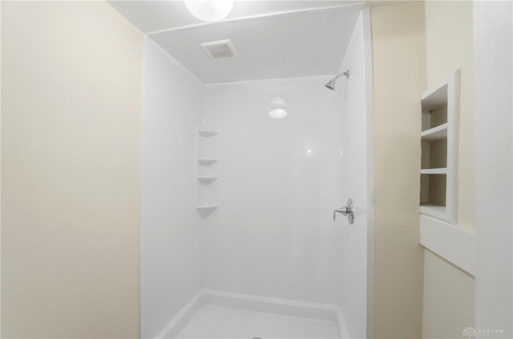 52 Rogge Property Photo 16