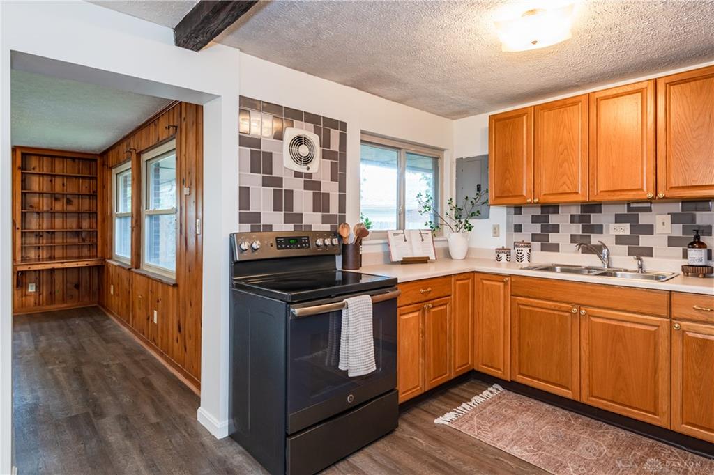 4311 Mahler Property Photo 10