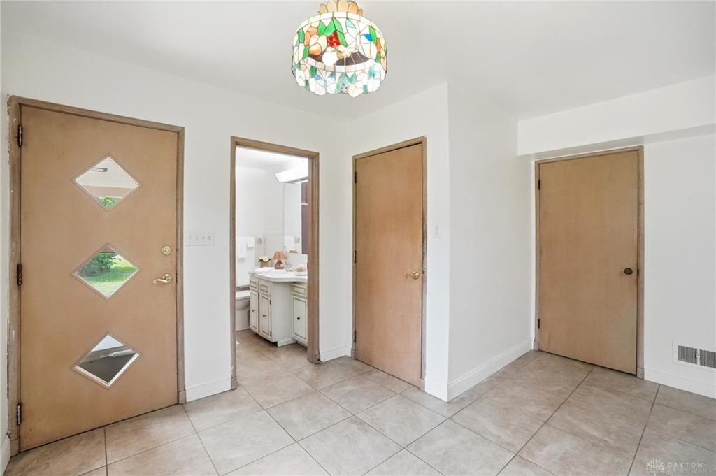 4176 Roman Property Photo 16