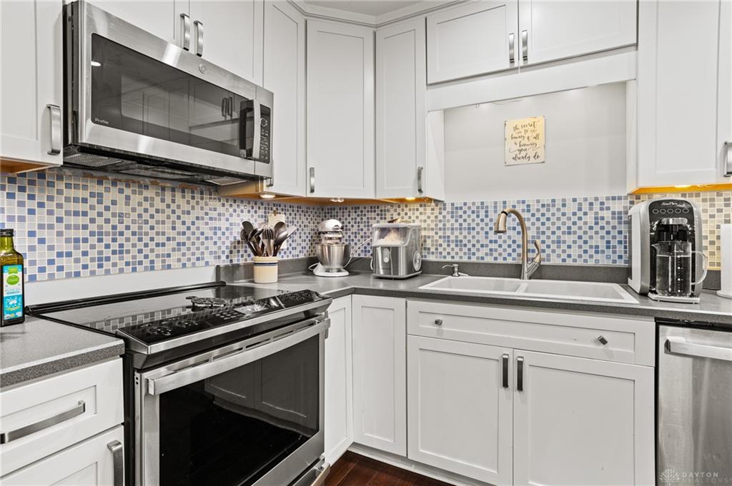 3365 Eldean Property Photo 36