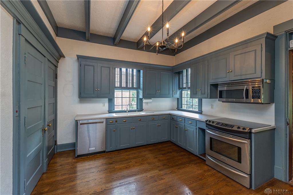714 N Wayne Property Photo 38
