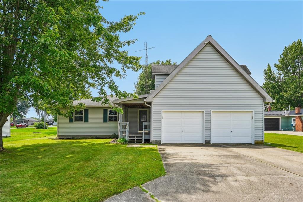 515 W Lake Property Photo 1