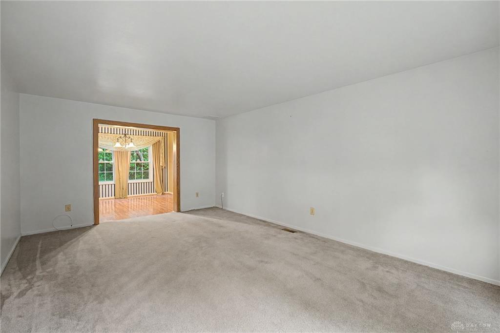 4140 Beech Tree Property Photo 8