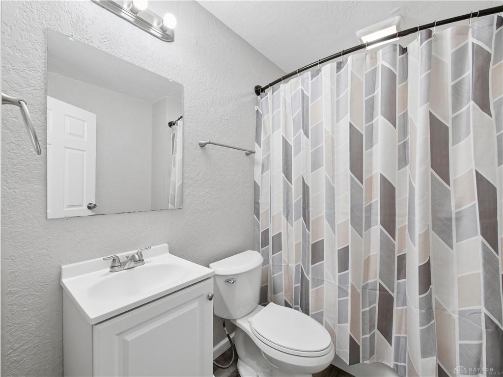 1815 Fieldstone Property Photo 12