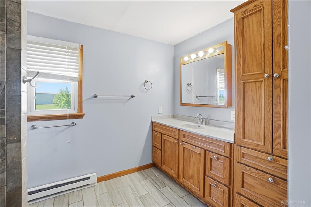 603 E Main Property Photo 28