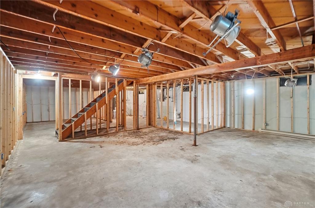 603 E Main Property Photo 33