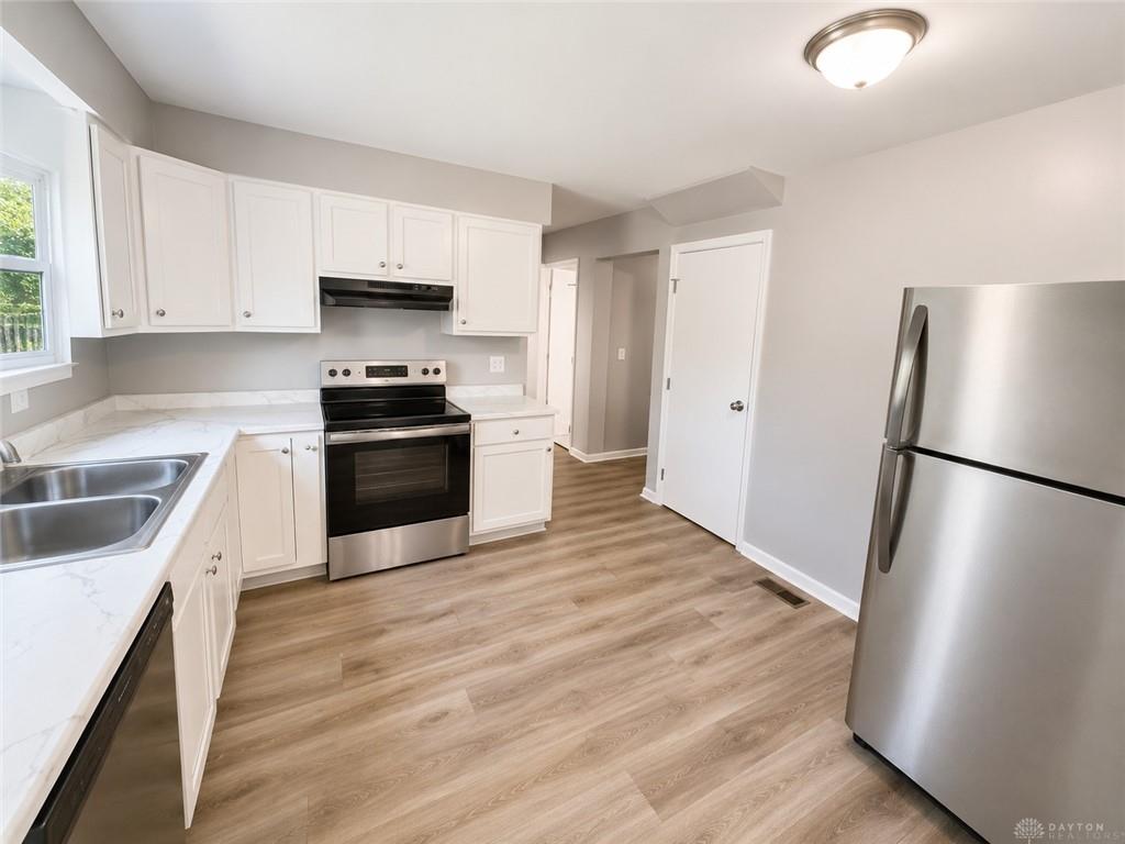 611 Brunner Property Photo 13