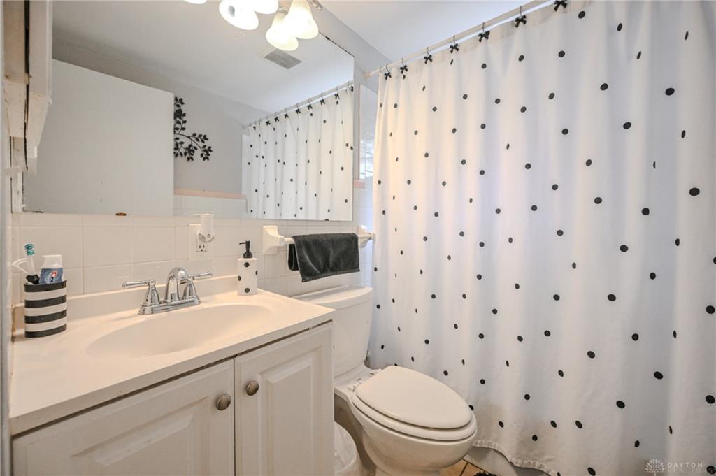 1768 Walnut Property Photo 27