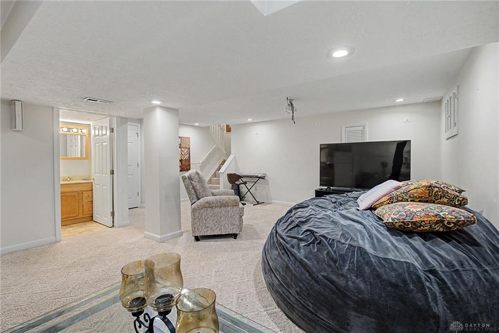9493 Fox Run Property Photo 41