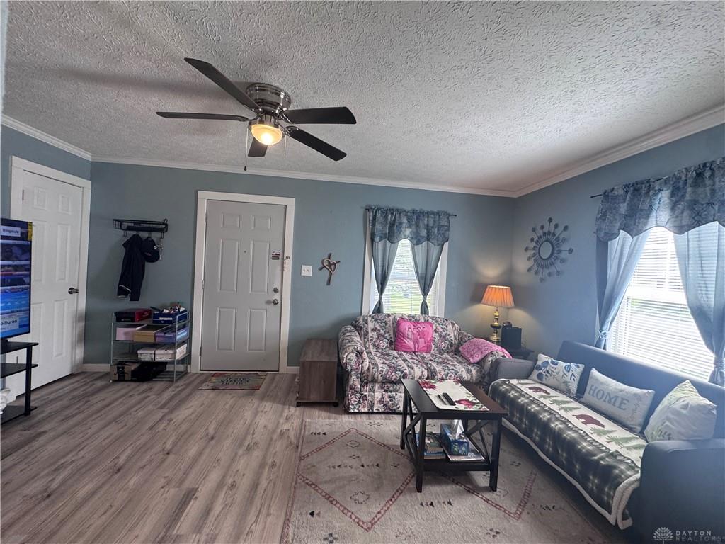 1112 Hillcrest Property Photo 10