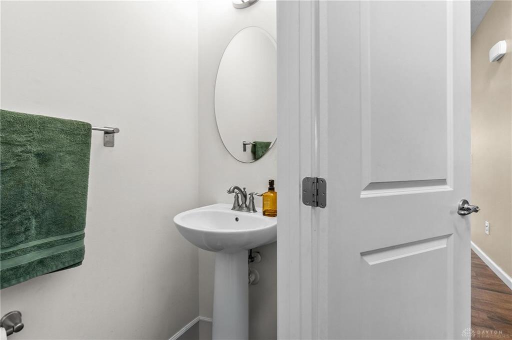 400 Buckingham Property Photo 17