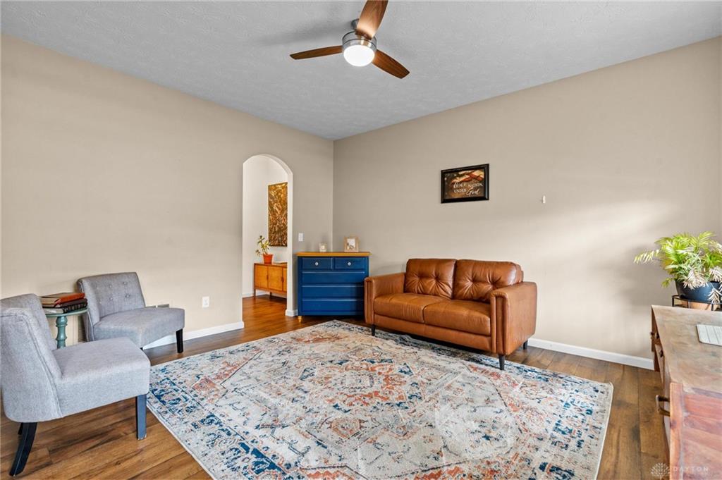 400 Buckingham Property Photo 18