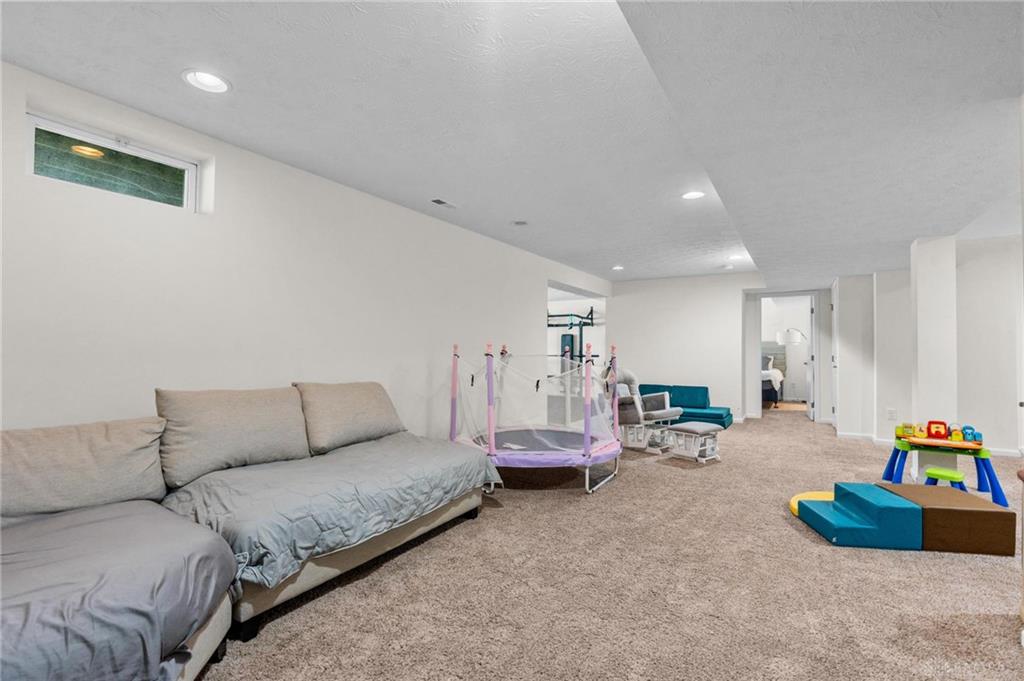 400 Buckingham Property Photo 36