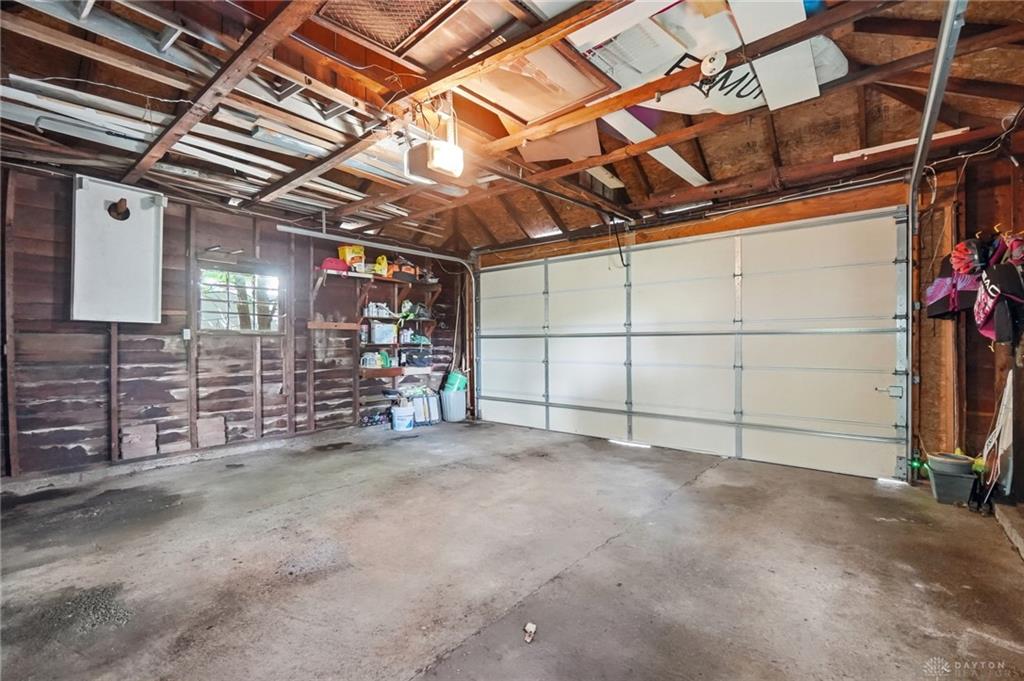 702 E Franklin Property Photo 37