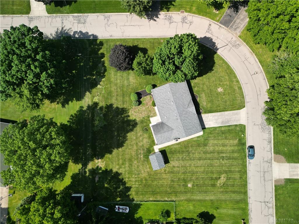 1101 E Bridle Property Photo 4