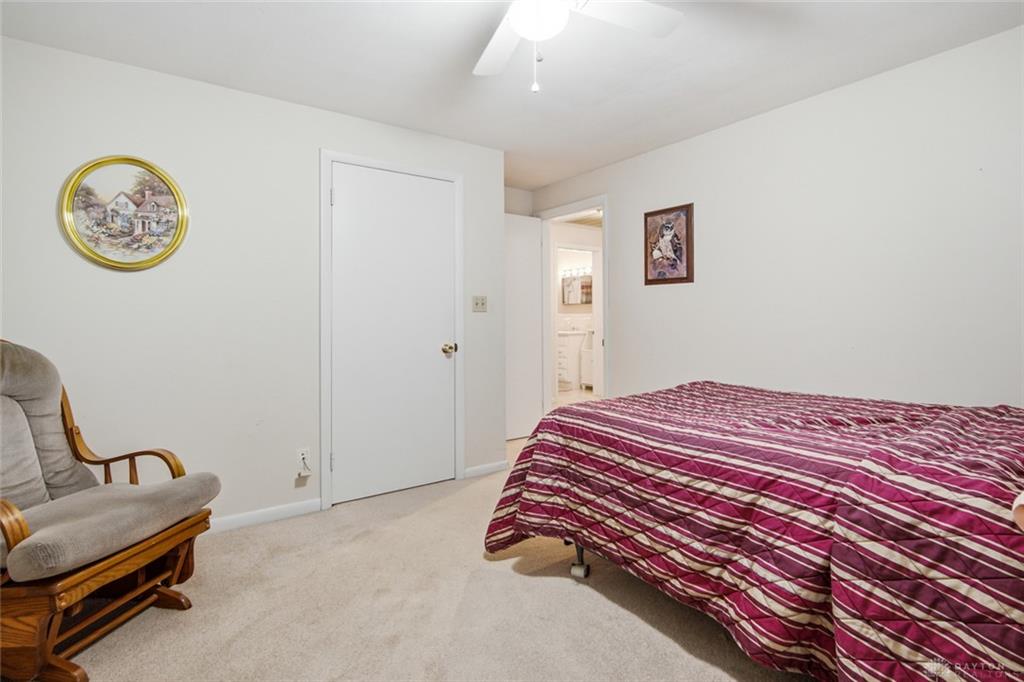 717 Evans Property Photo 26