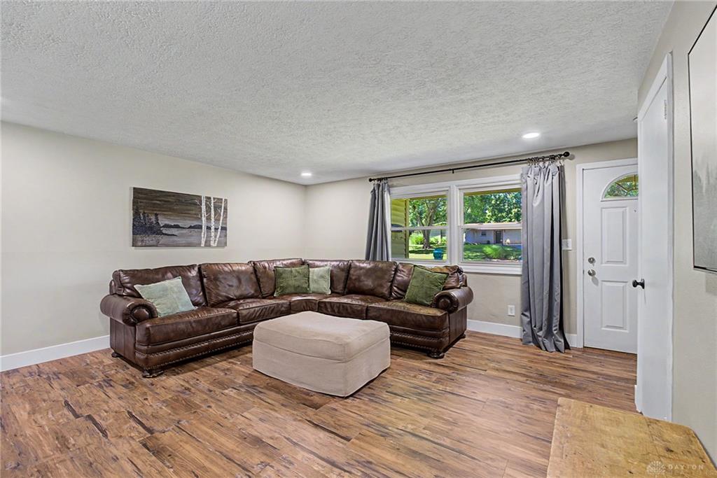 4627 Whitegate Property Photo 4