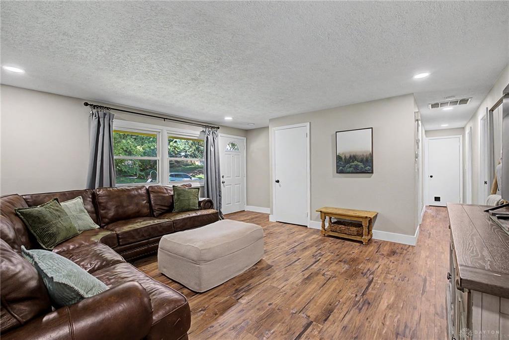 4627 Whitegate Property Photo 5