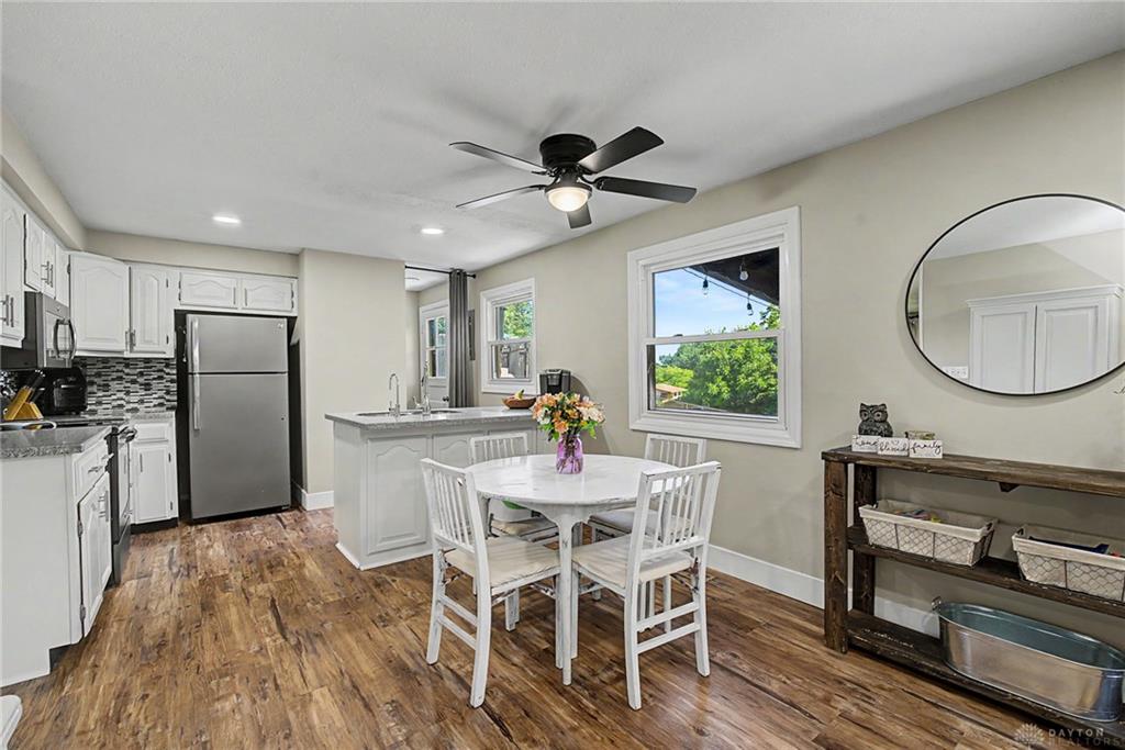 4627 Whitegate Property Photo 8