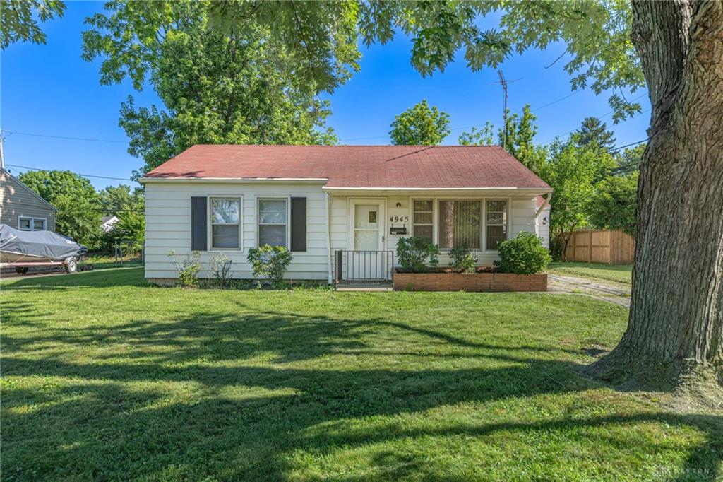 4945 Kolmar Property Photo 1