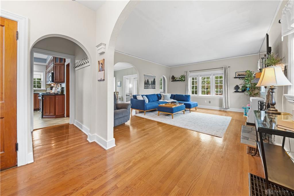 1100 Broadview Property Photo 8