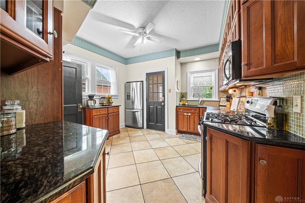 1100 Broadview Property Photo 20