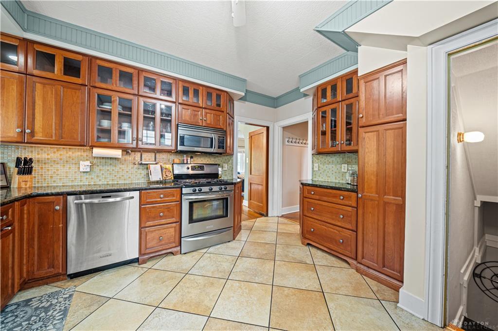 1100 Broadview Property Photo 22