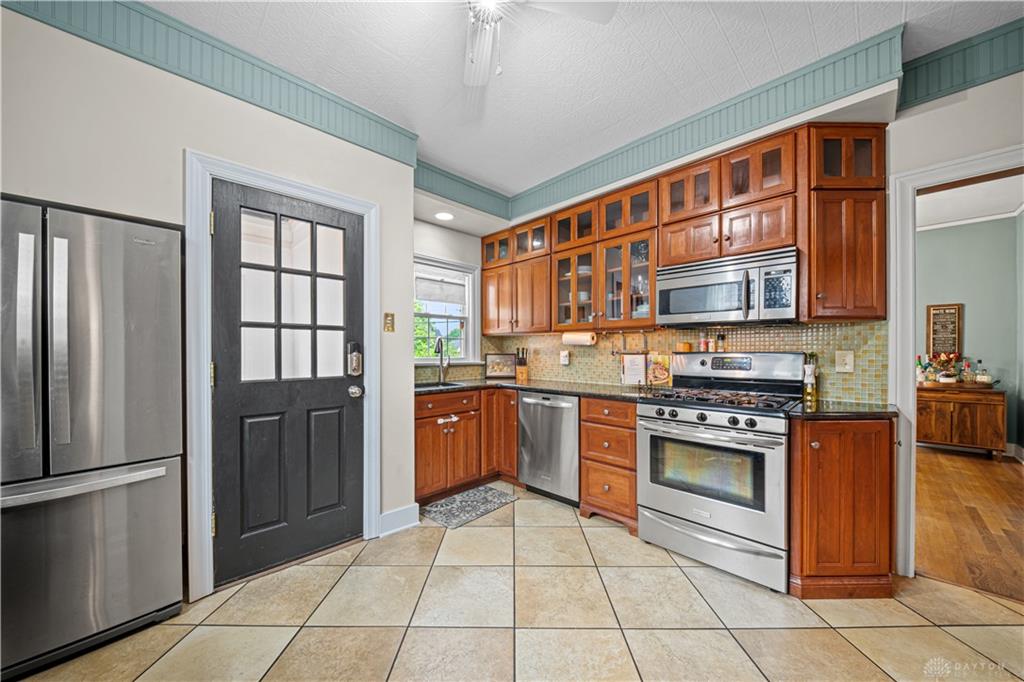 1100 Broadview Property Photo 23