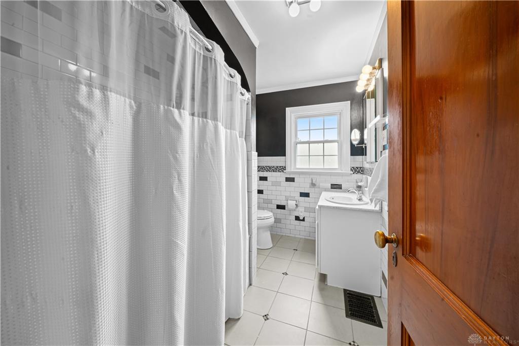 1100 Broadview Property Photo 35